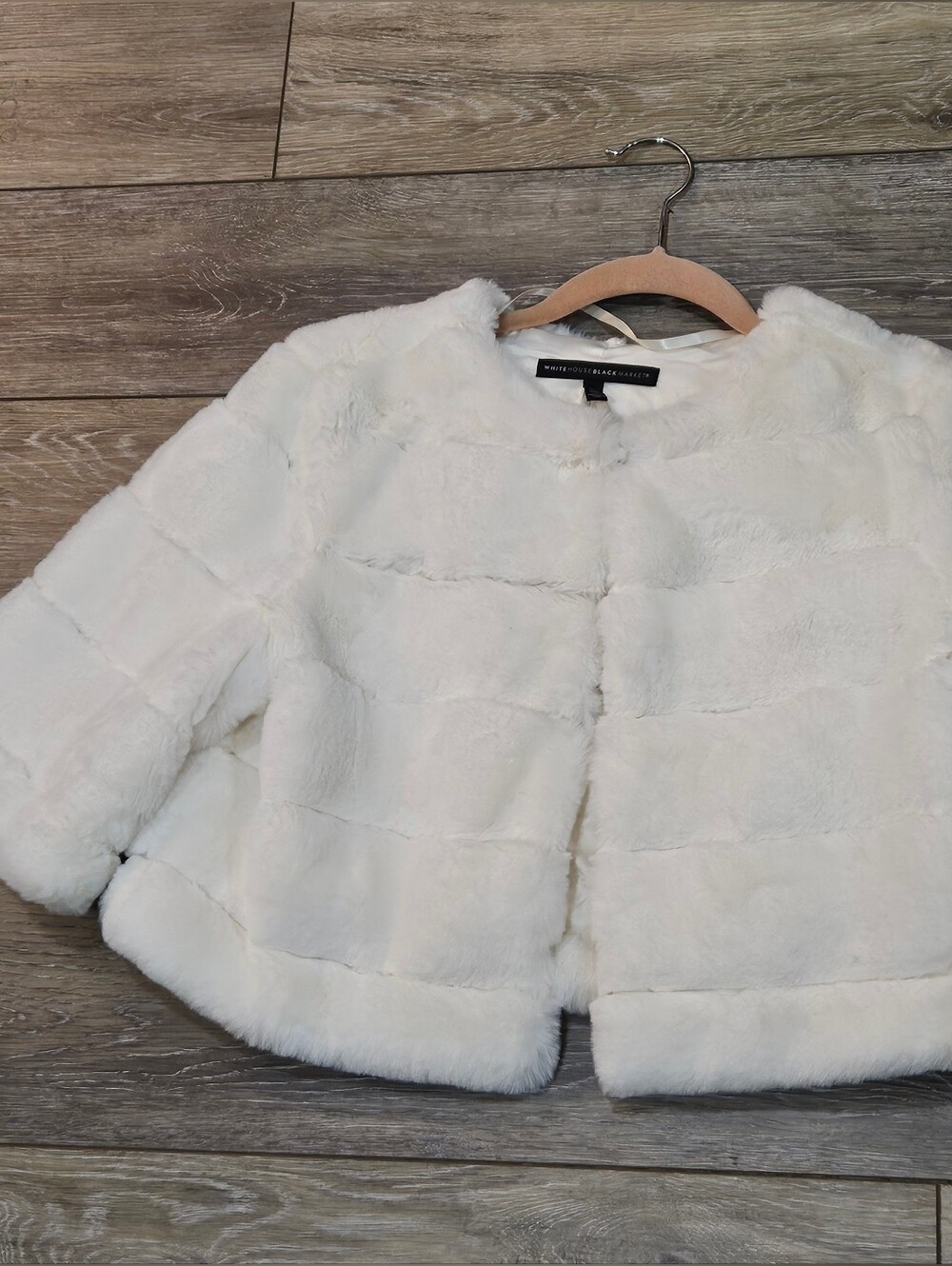 White House Black Market Women's White Faux Fur Cropped Cape Coat Size Medium